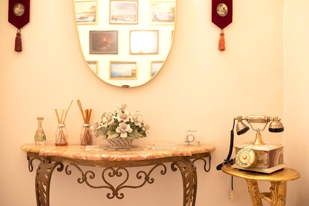 Domus Borbonica Bed & Breakfast Naples Luaran gambar