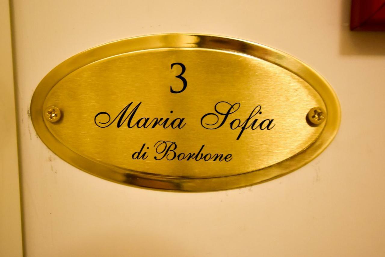 Domus Borbonica Bed & Breakfast Naples Luaran gambar