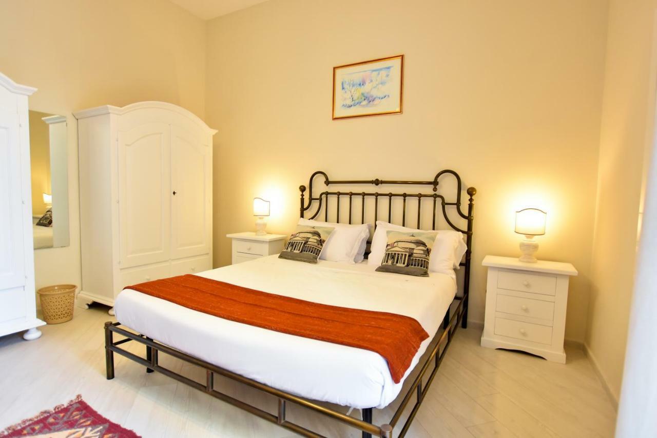 Domus Borbonica Bed & Breakfast Naples Luaran gambar