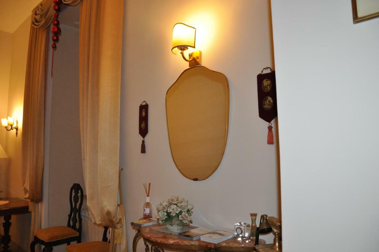 Domus Borbonica Bed & Breakfast Naples Luaran gambar